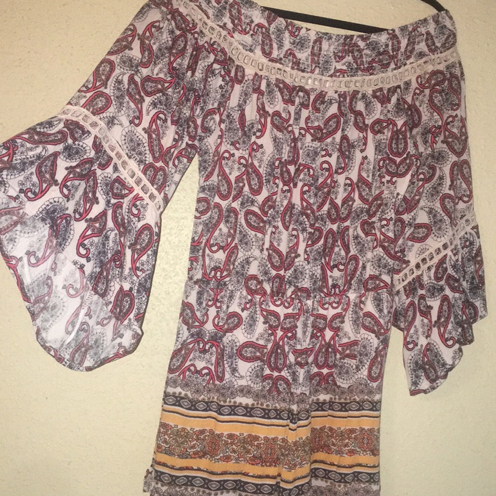 OFF THE SHOULDER BELL SLEEVE ROMPER🌸🌺